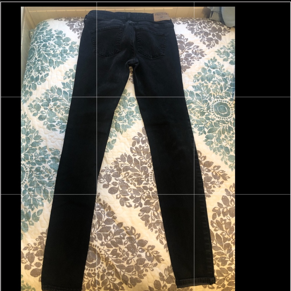 Hollister Jeans - Picture 2 of 5